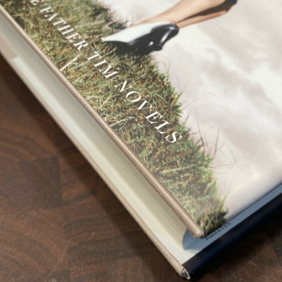 Like New Hardcover Home to Holly Spring’s by Jan Karon - Picture 6 of 7